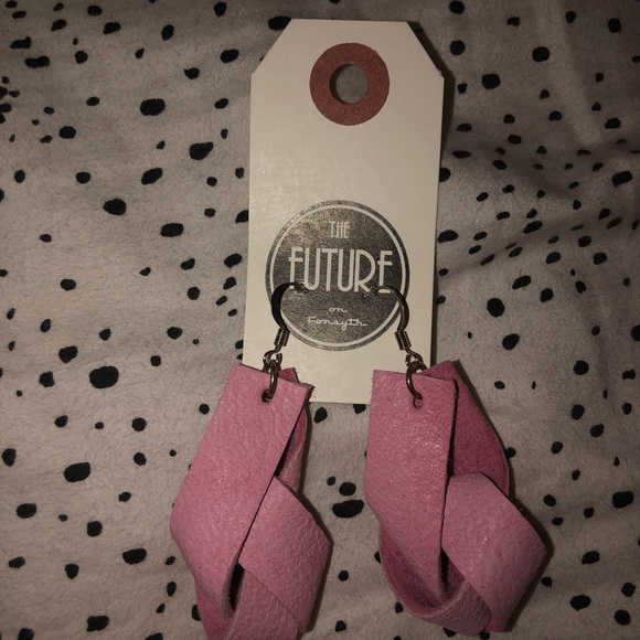 Pink statement earrings - Picture 4 of 4